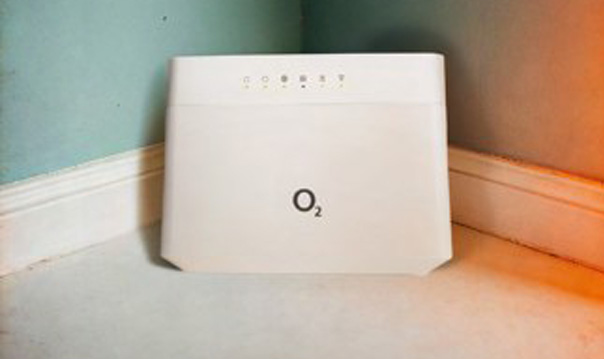 Router v rohu izby